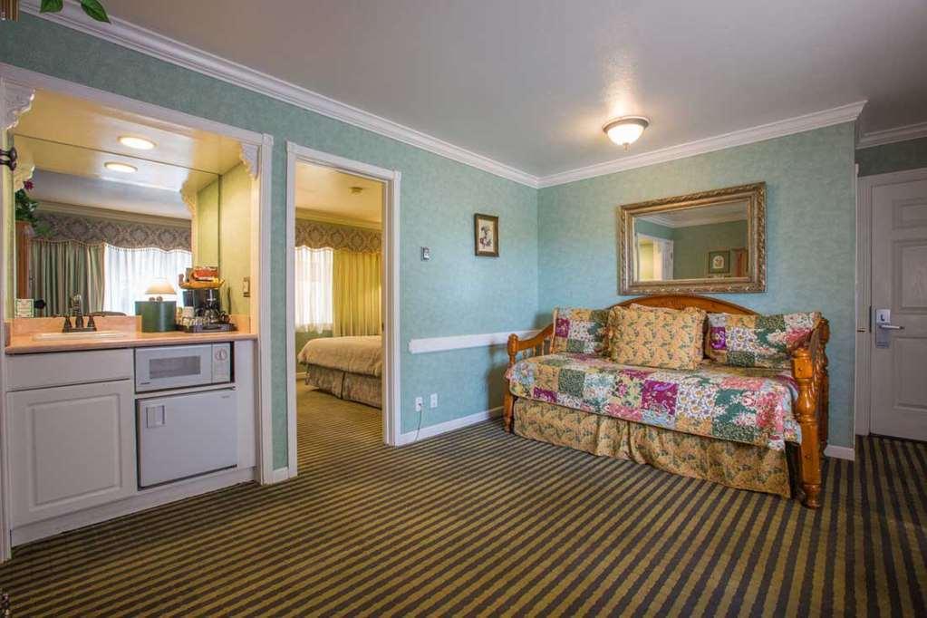 Carmel Inn & Suites Værelse billede