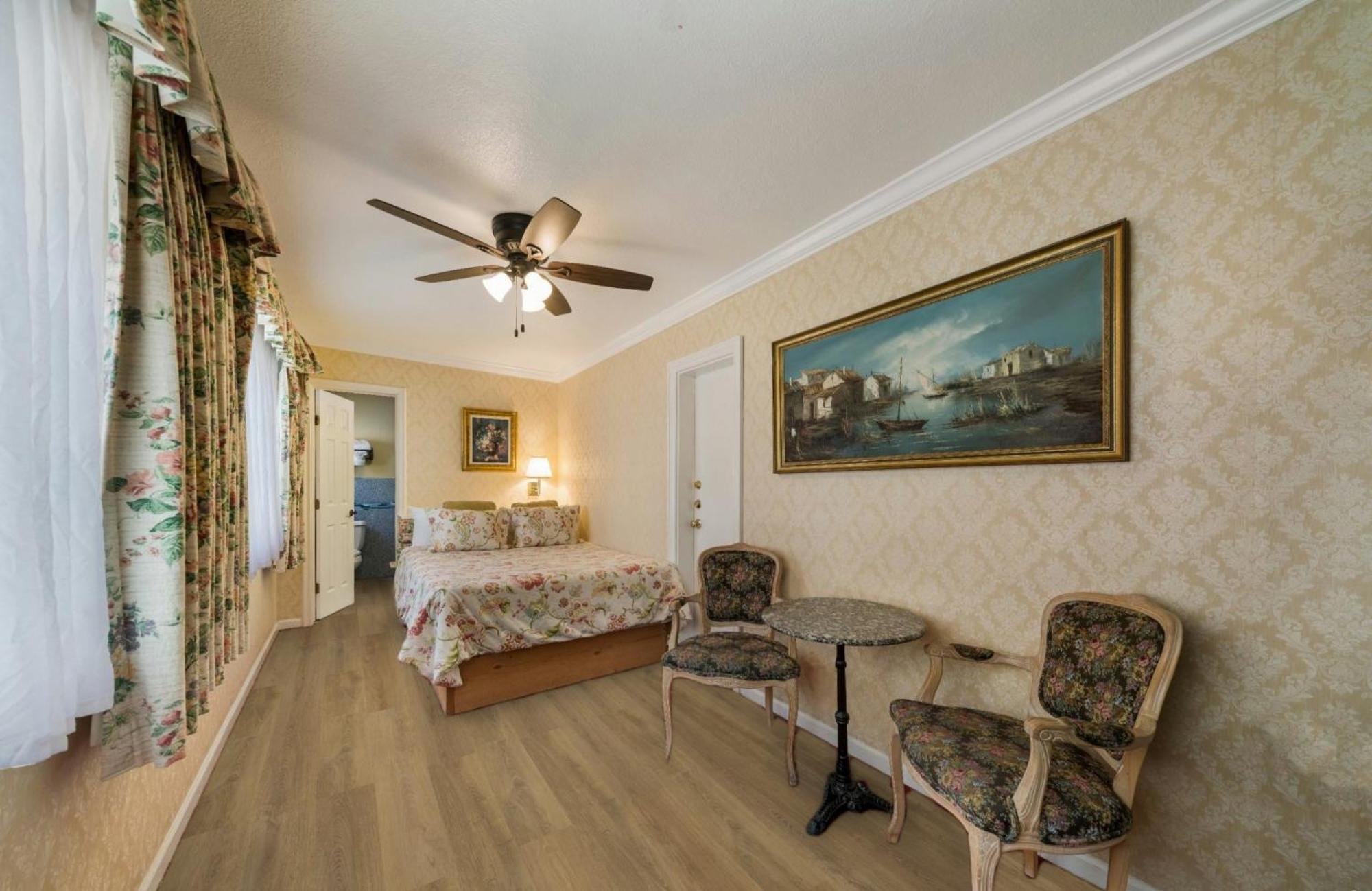 Carmel Inn & Suites Eksteriør billede