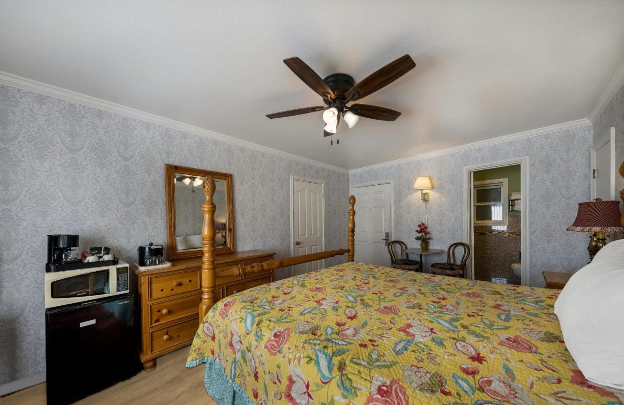 Carmel Inn & Suites Eksteriør billede